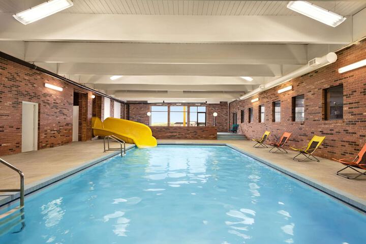 Pool 7 of 56