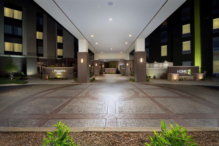 Hampton Inn Louisville East / Hurstbourne
