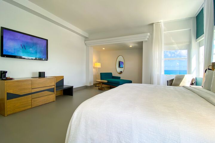 Room 47 of 103