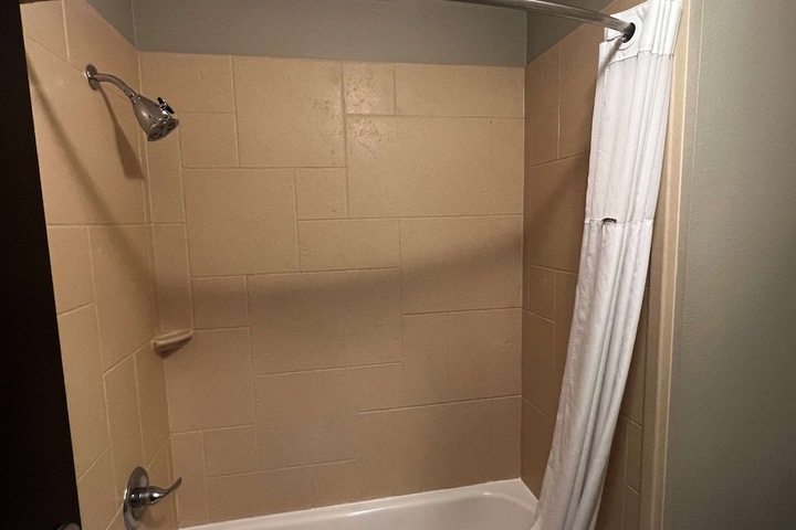 Room 32 of 42