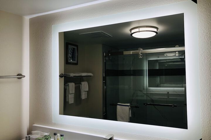 Quality Inn & Suites Lake Charles South