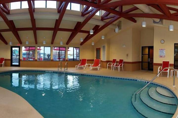 Comfort Suites