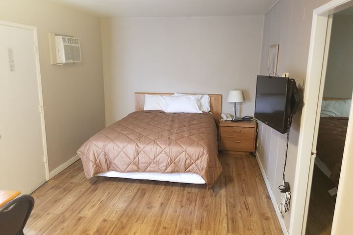 Room 32 of 45