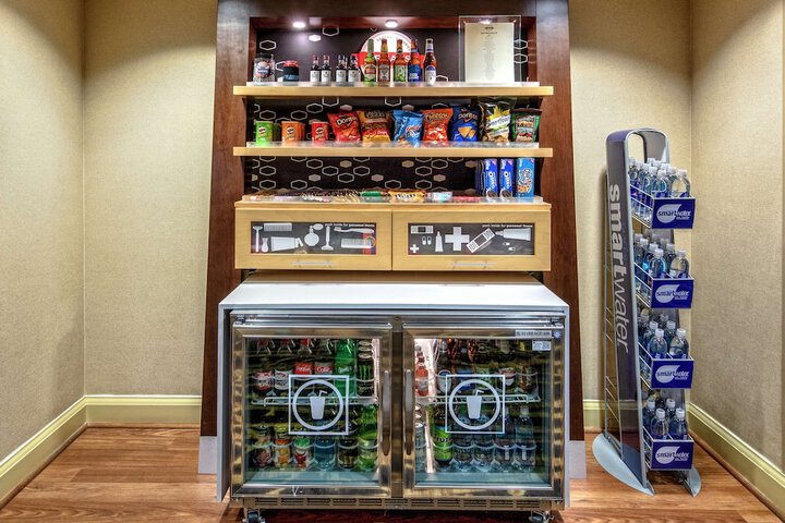 Hampton Inn by Hilton Charlotte / Matthews