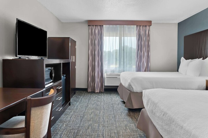 Best Western Plus Flint Airport Inn & Suites