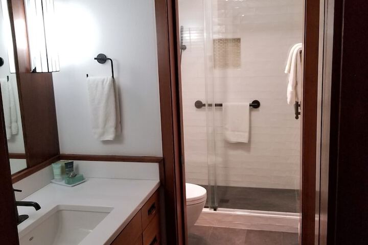 Room 85 of 231