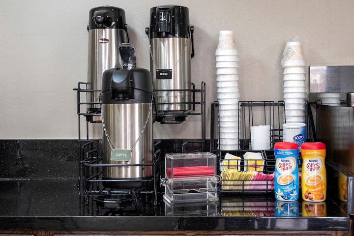 Breakfast/Coffee Service 25 of 27