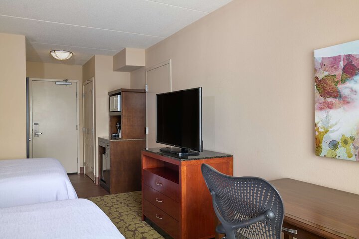 Room 25 of 51