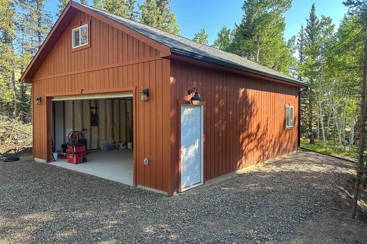 bobcat Trail Cabin on 3 Acres in Como!