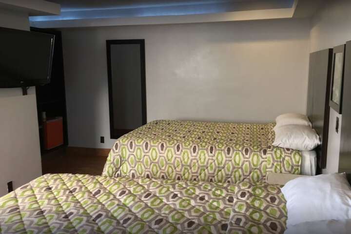 Room 36 of 41