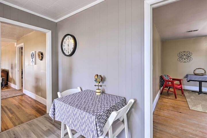 Charming Gadsden Home w / Golf Course Views!