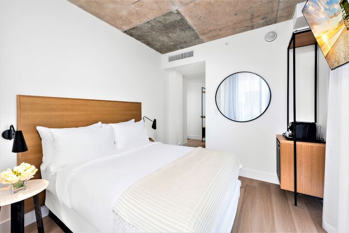Room 25 of 70