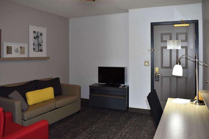 Country Inn & Suites by Radisson Hagerstown, MD