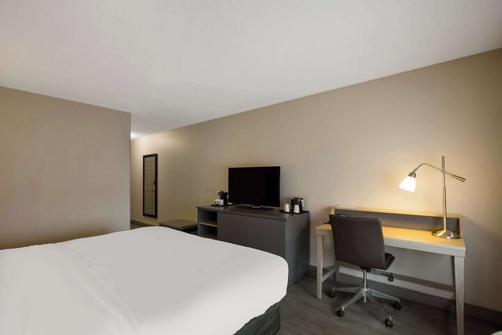 Room 51 of 72