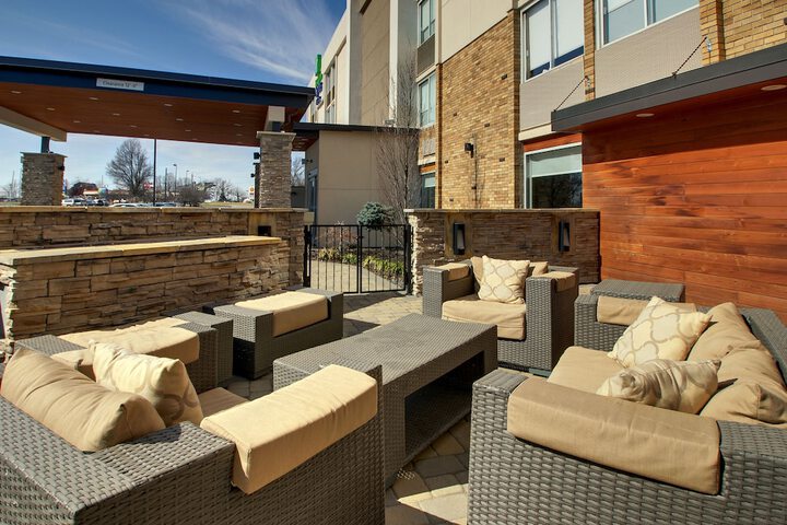 Terrace/Patio 84 of 84