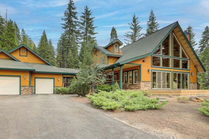 Cozy Chester Home w / Patio & Lake Access!