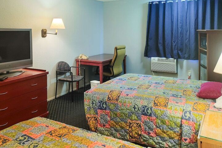 Room 12 of 13