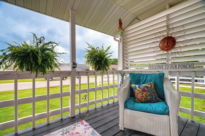 Charming St. James Home Near Maramec Spring Park!