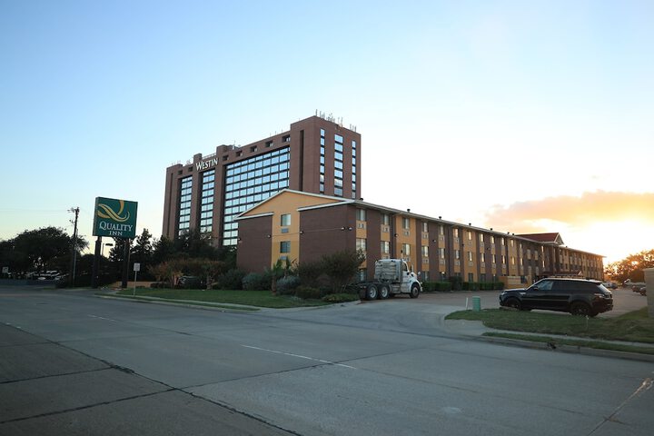 Hotel 4 of 61