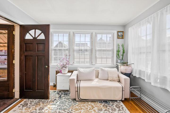 Large apartment with multiple sleeping options