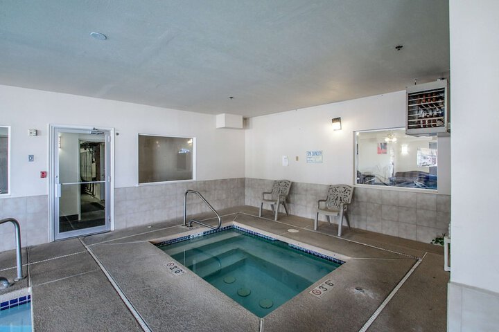 Pool 9 of 32