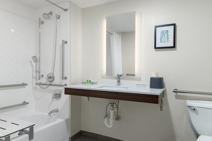 Holiday Inn Cleveland by IHG
