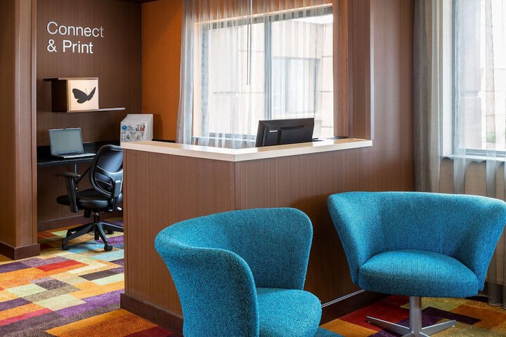 Business Center 19 of 19