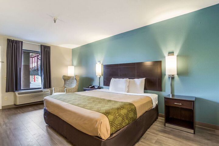 Room 21 of 25