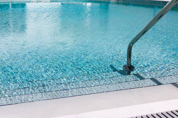 Pool 25 of 215