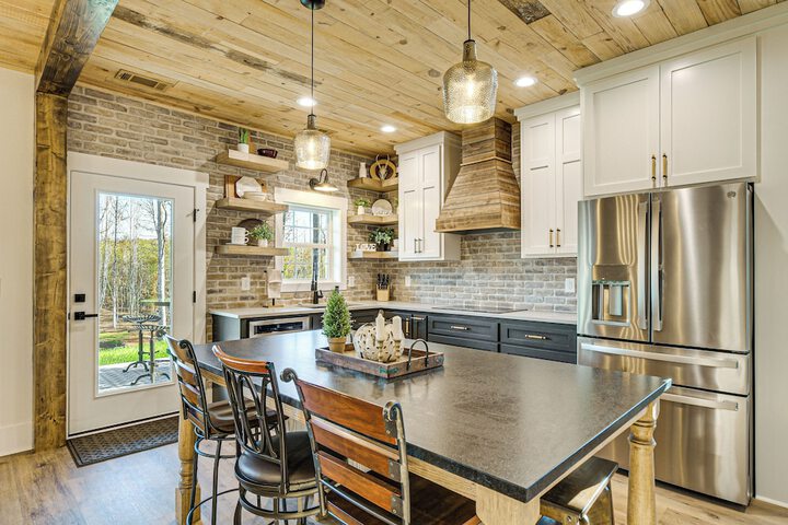 Family-friendly Barndominium Near Greenville!