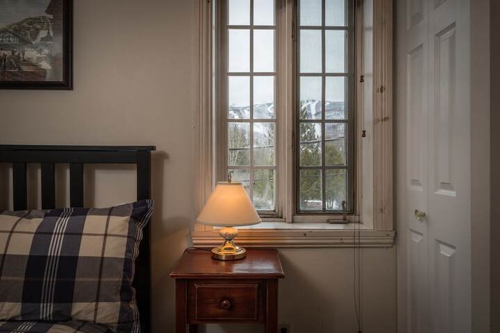 Room 11 of 34