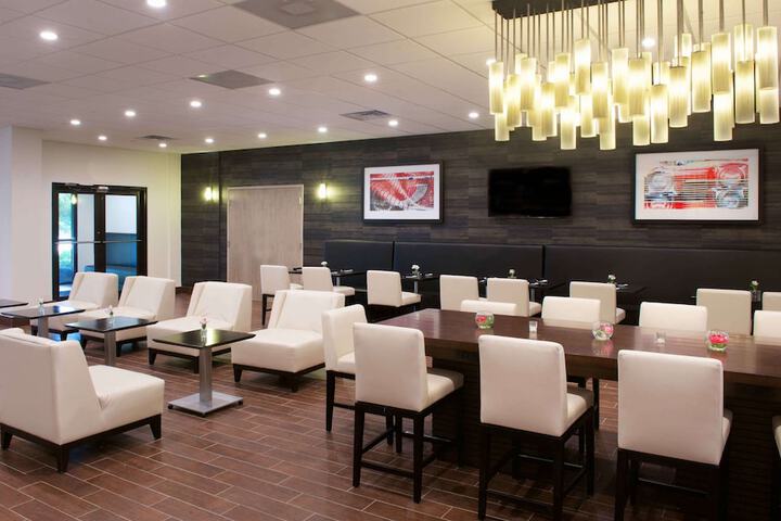 Embassy Suites by Hilton Detroit Livonia Novi