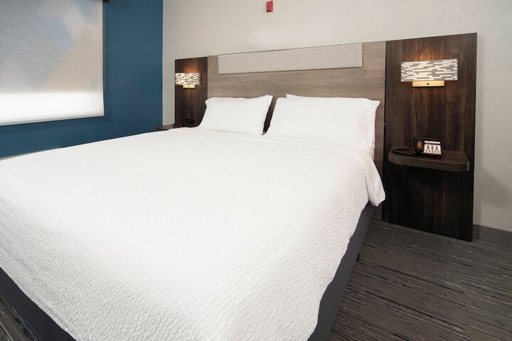 Holiday Inn Express Hotel & Suites Canyon by IHG