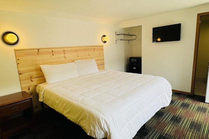 Room 17 of 25