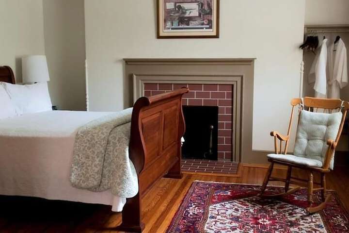 Room 25 of 65