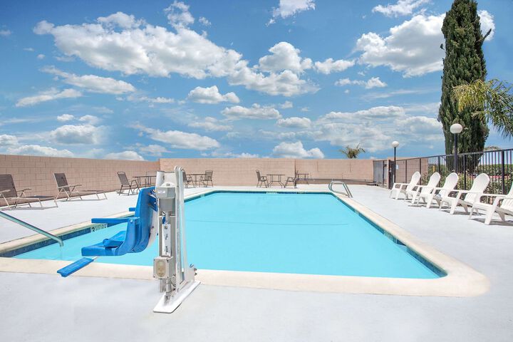 Pool 2 of 14