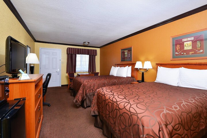 Room 13 of 27