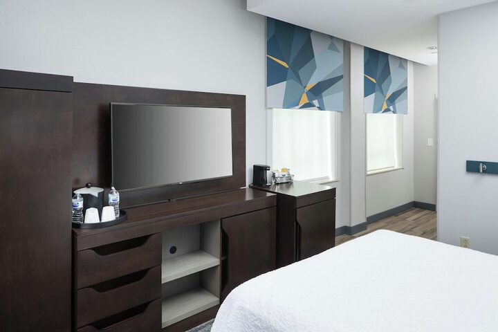 Room 25 of 56
