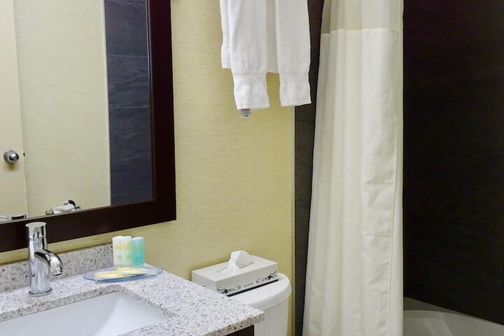 Quality Hotel Dorval