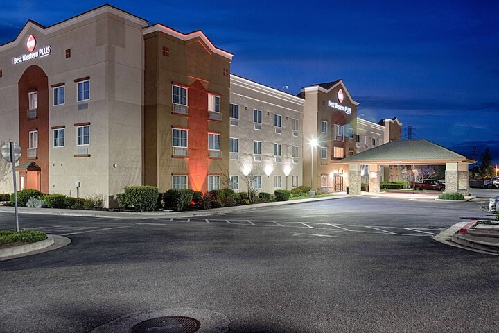 Hotel 2 of 27