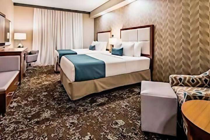 Best Western Premier Des Moines-Ankeny Hotel