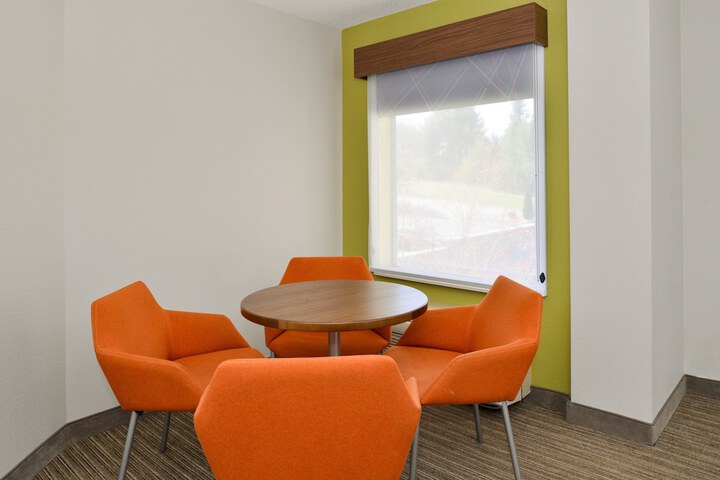 Room 28 of 59