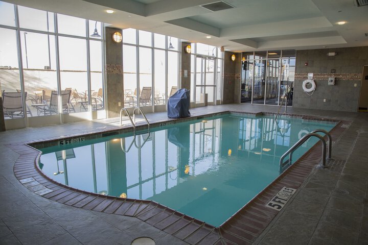 Pool 10 of 77