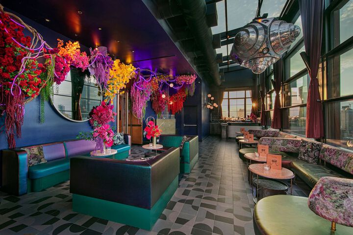 Lounge 57 of 68