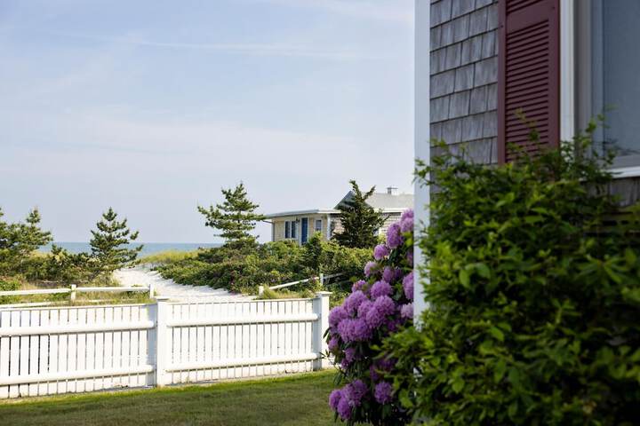 Red Jacket Beach Resort