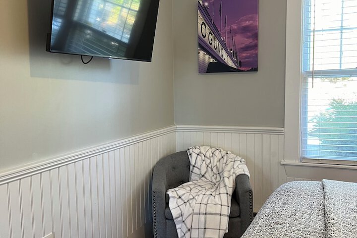Room 52 of 64