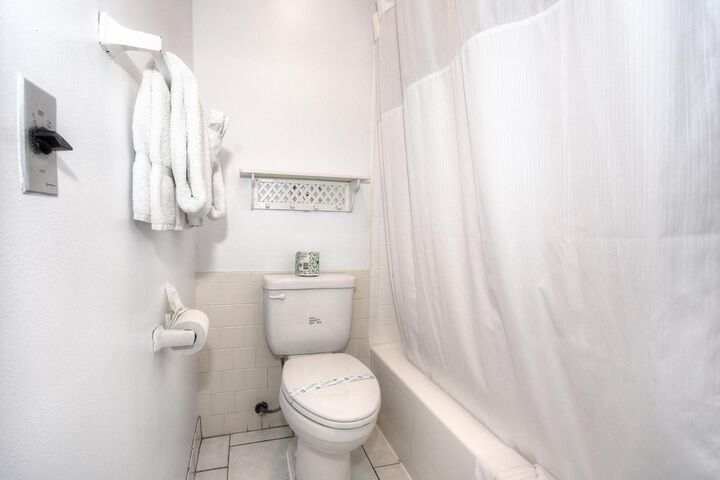 Room 20 of 37