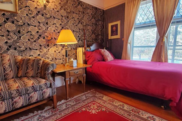 Room 70 of 80