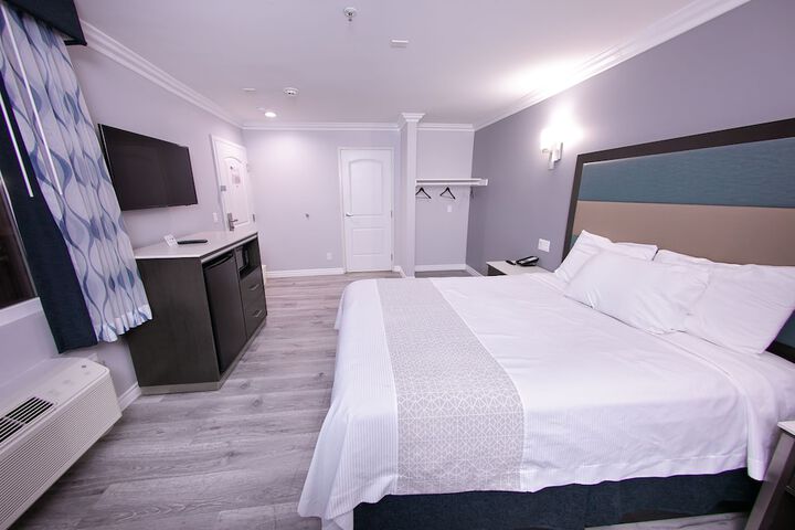 Room 18 of 31
