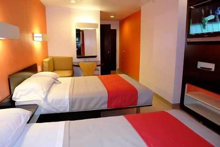 Room 45 of 49